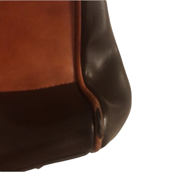 Me Too handbag with key holder, preloved from 1997!, minimum wear & tear $45 - Picture 9 of 11